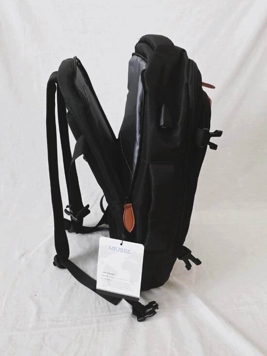 NWT! Muisse Laptop Travel Backpack Duffel Tote w/USB Cord and Luggage Strap main image 9
